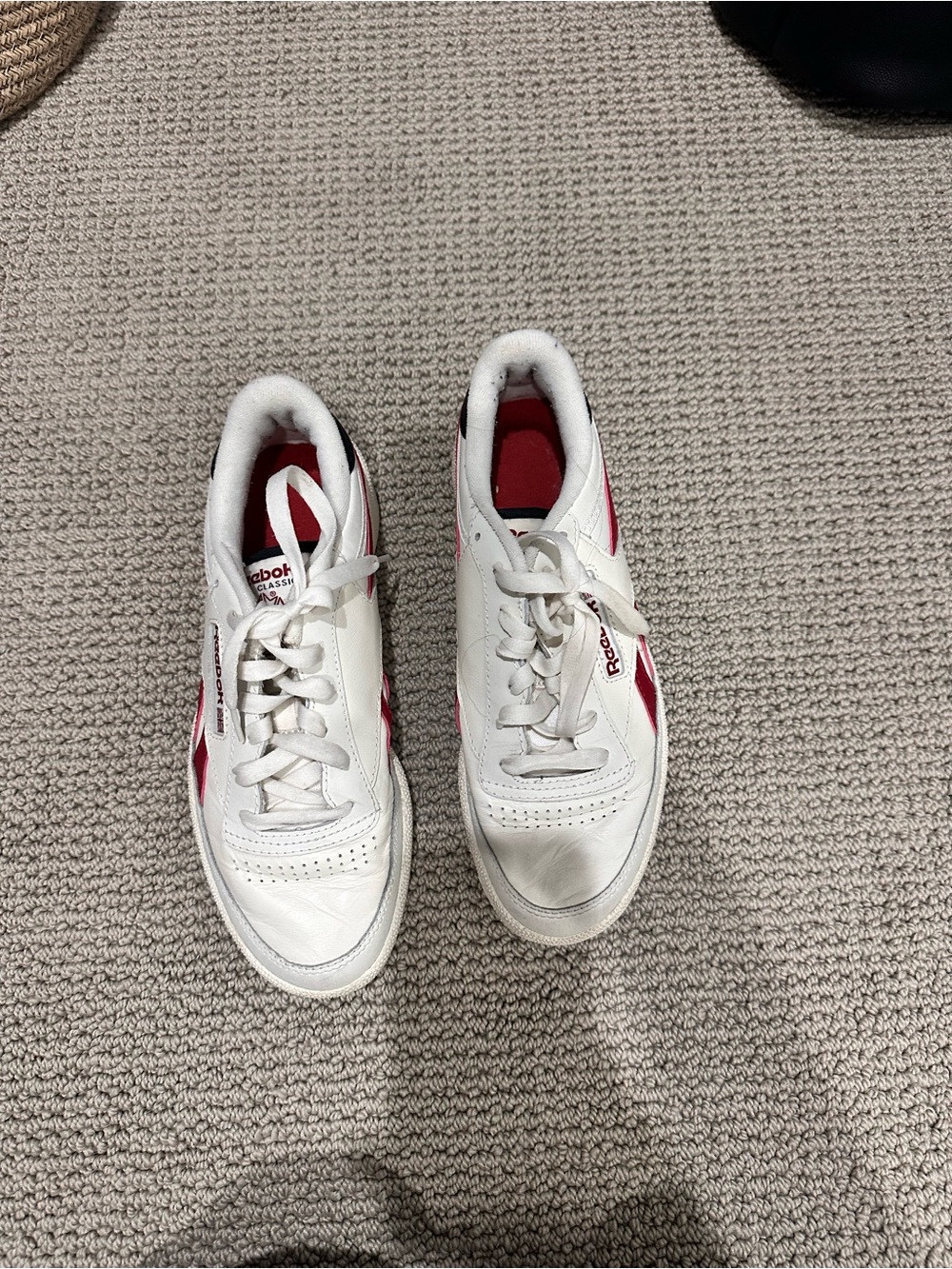 Reebok Women's White and Red Casual Sneakers